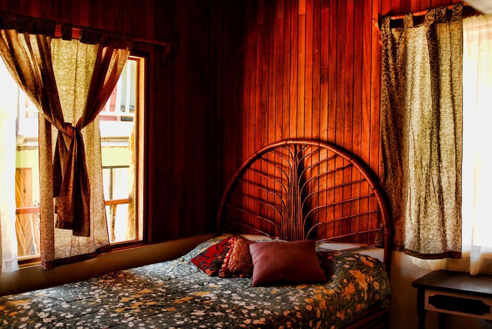 Pension Santa Elena Monteverde Екстериор снимка